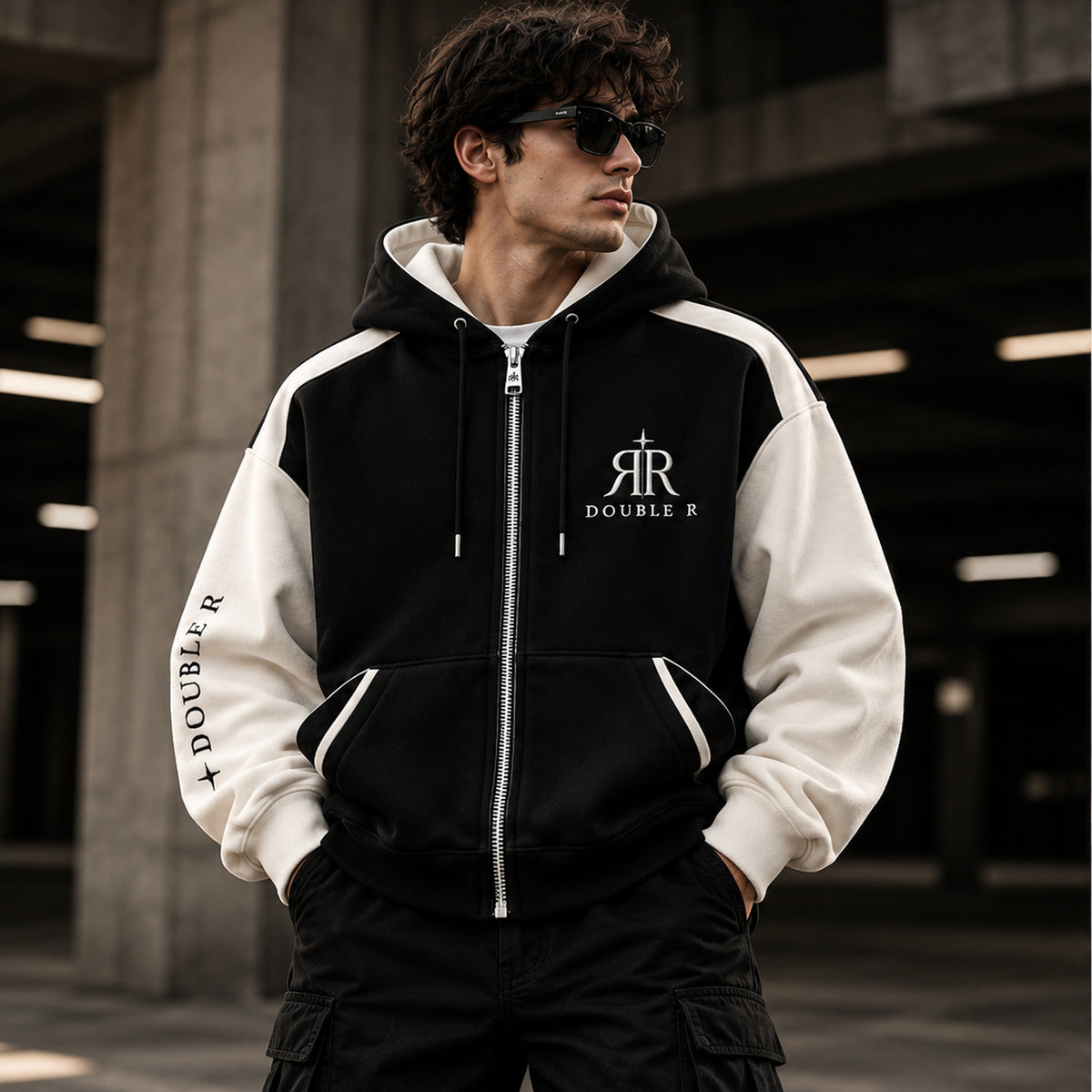 ZIPPER SWEATSHIRT